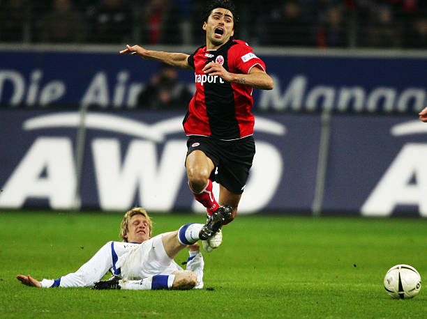 他在场上扮 他在场上扮