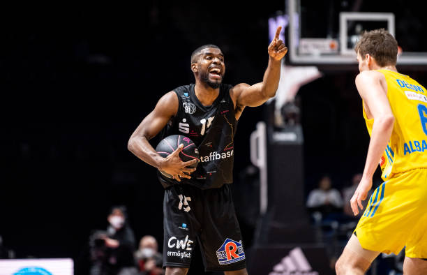 梅西C罗间 梅西C罗间